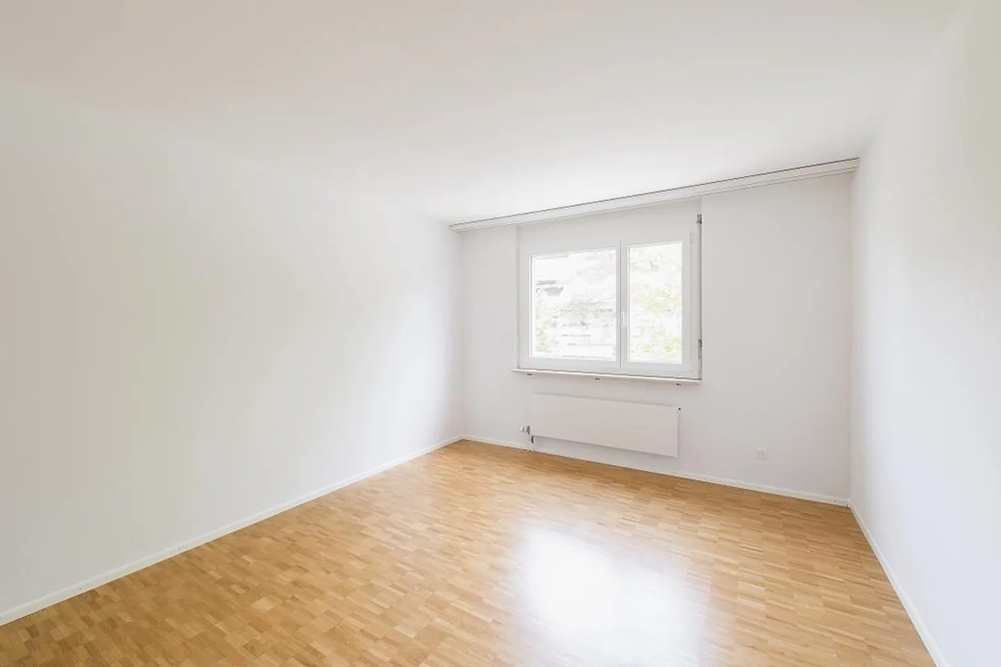 Helle, grossflächige Wohnung mit 2 Badezimmer - Foto 2 von 8
