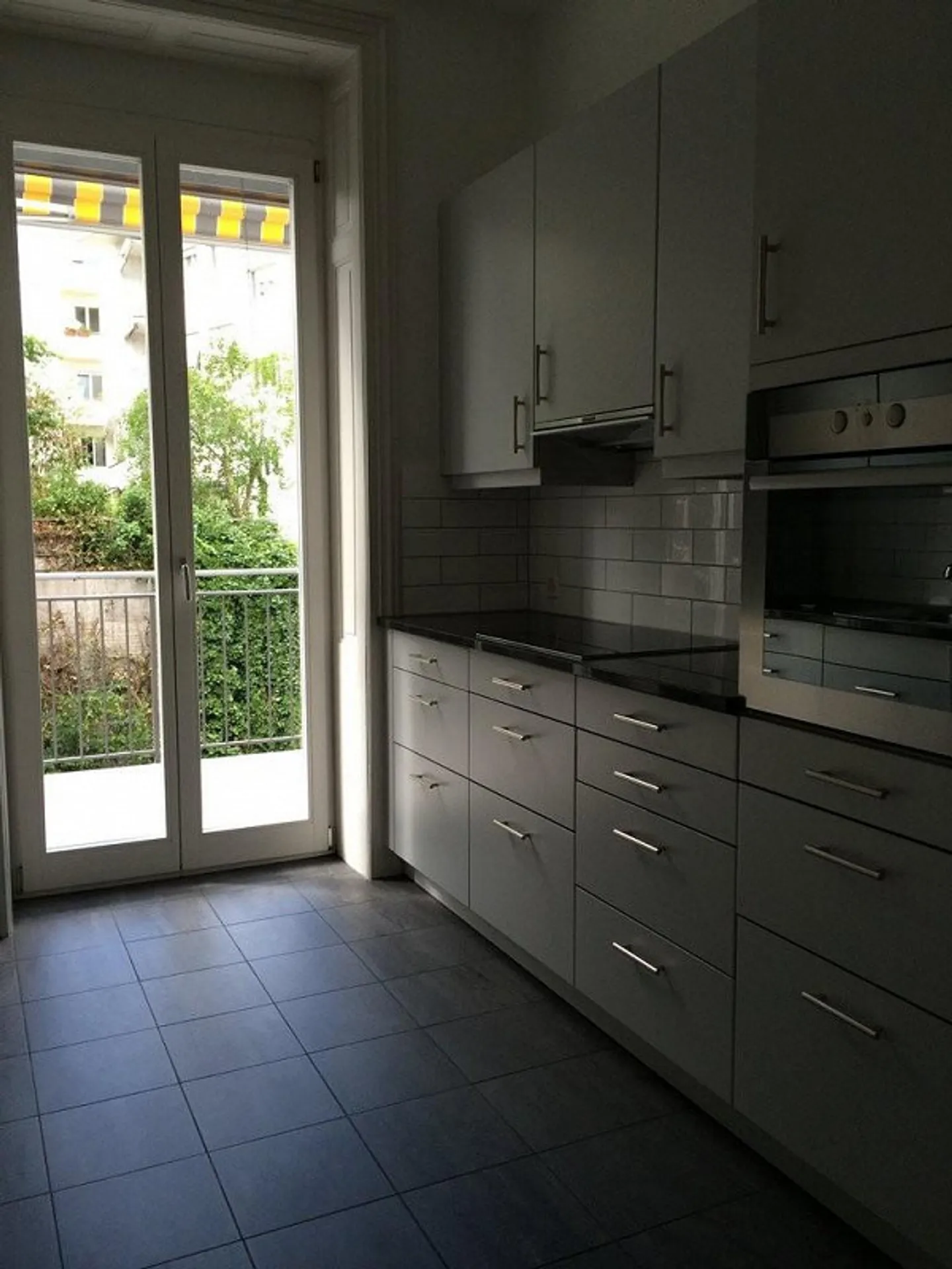 Stilvolle 5-Zimmerwohnung in Basel - Foto 3 von 11