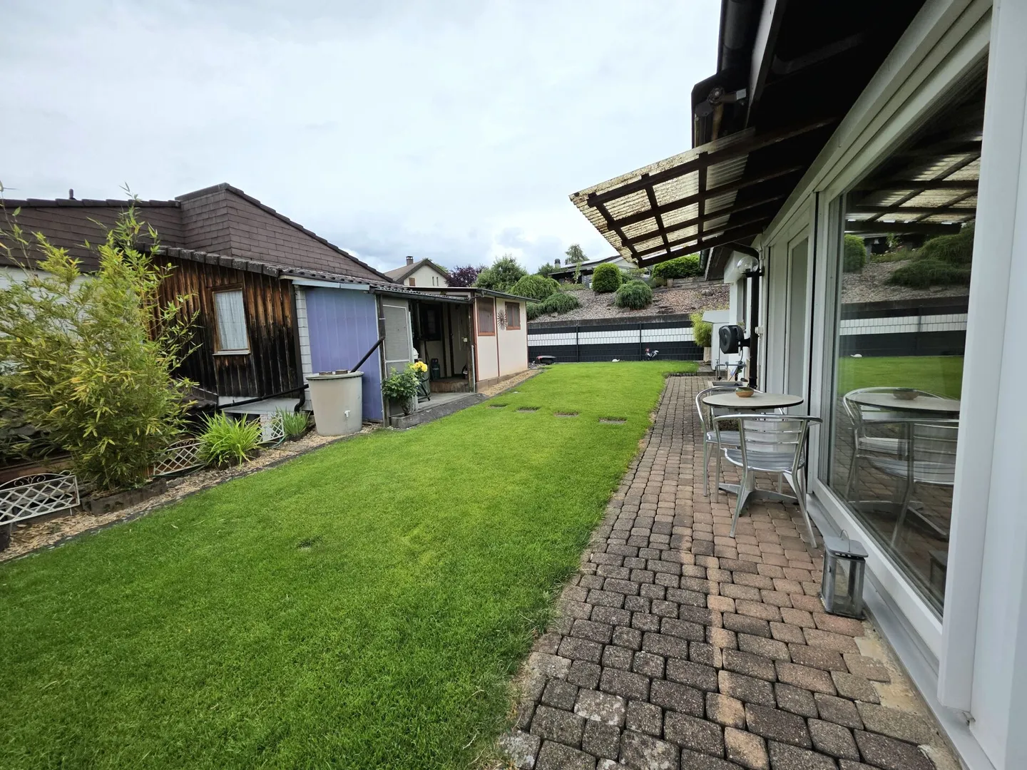 Family happiness with winter garden, fireplace and large garden - Photo 5 of 21
