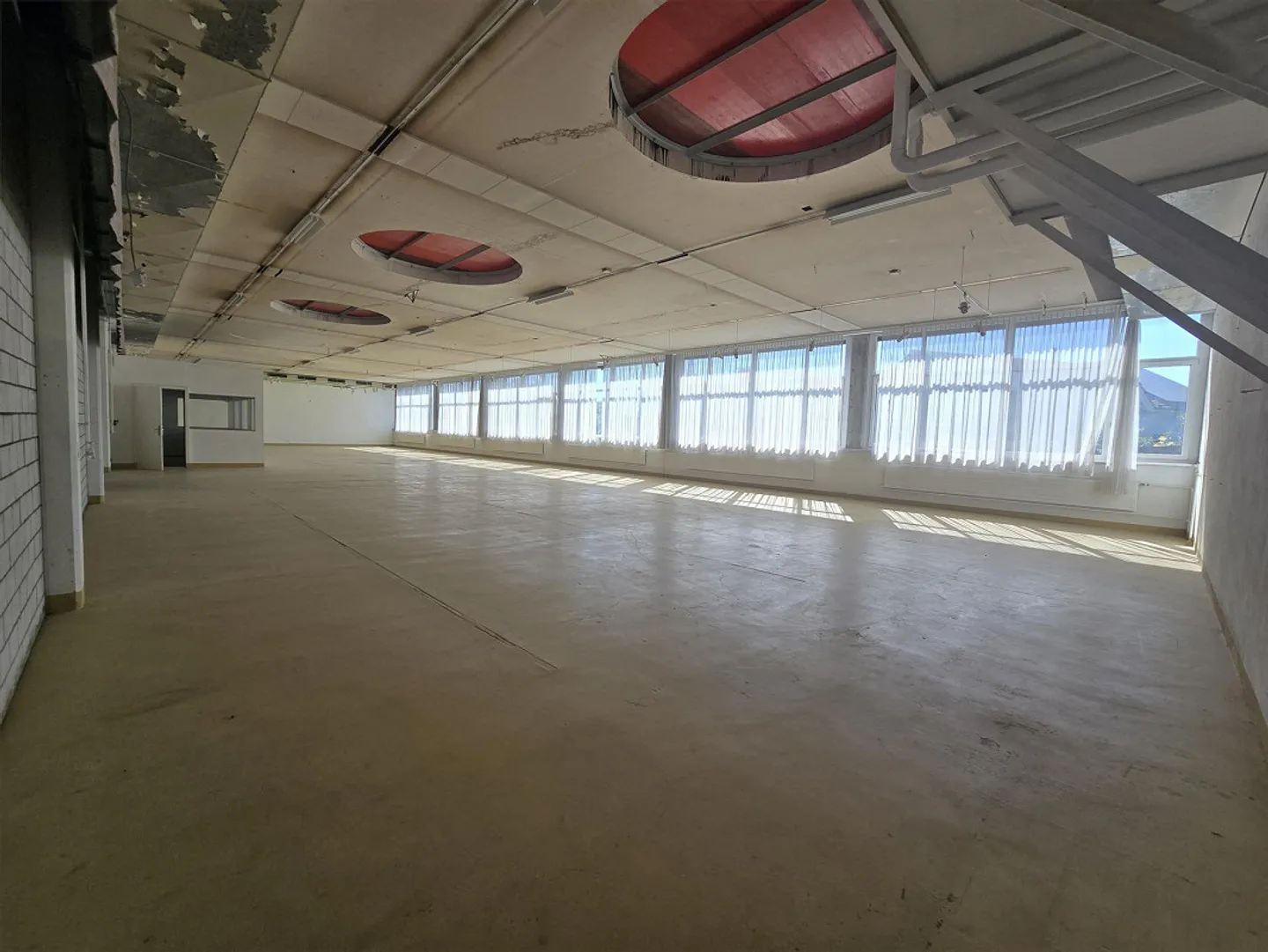 Magazzino Hall Spazio di Stoccaggio Commerciale Riscaldato 780m2 - Foto 6 di 6