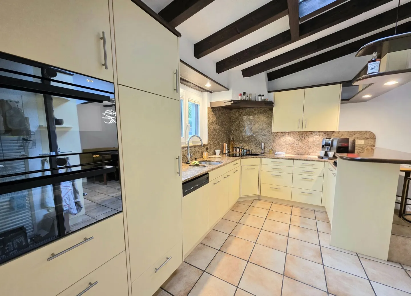 Family happiness with winter garden, fireplace and large garden - Photo 11 of 21
