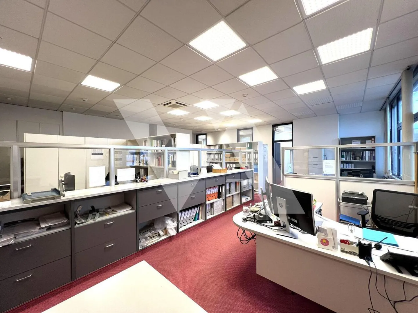 Bureau à louer - Photo 2 sur 7