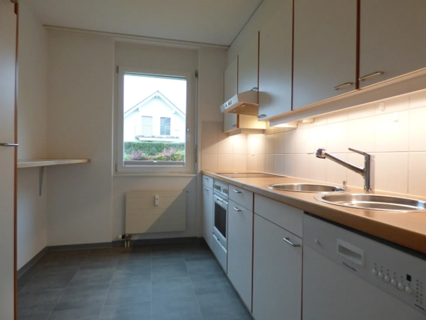 Spacious apartment in a quiet residential area available until 31.03.2028! - Photo 4 of 7