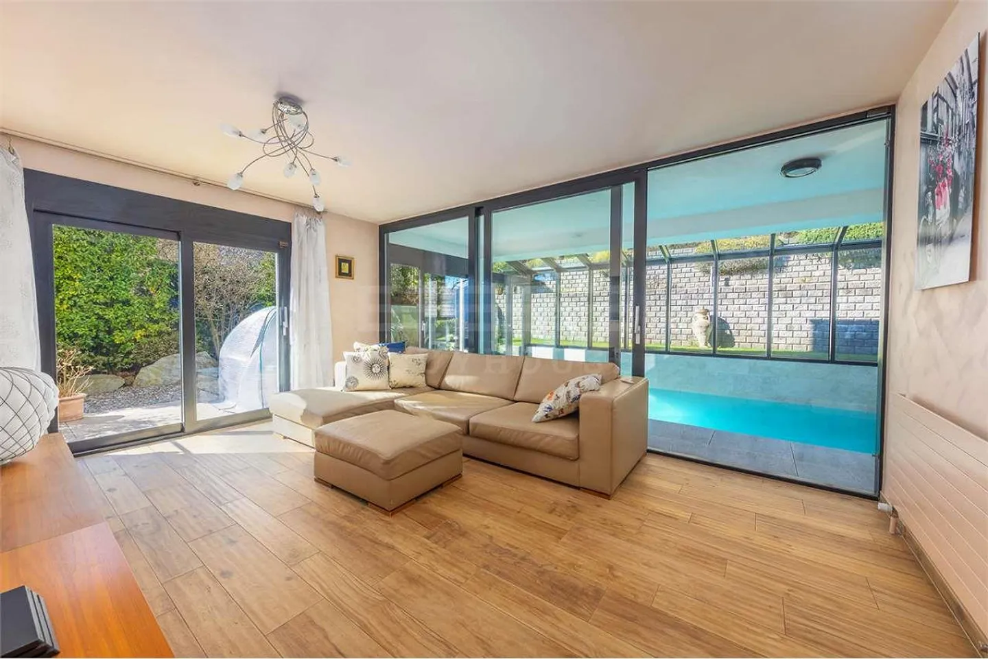 Exklusives Landhaus mit Pool - Foto 4 von 13