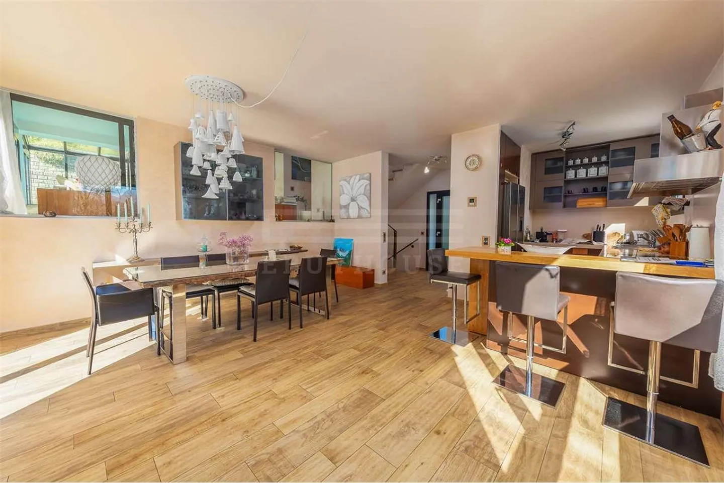 Exklusives Landhaus mit Pool - Foto 7 von 13