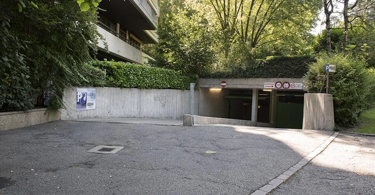 CHAMPEL - avenue Eugène-Pittard 1A - Innenparkplatz - Foto 1 von 3