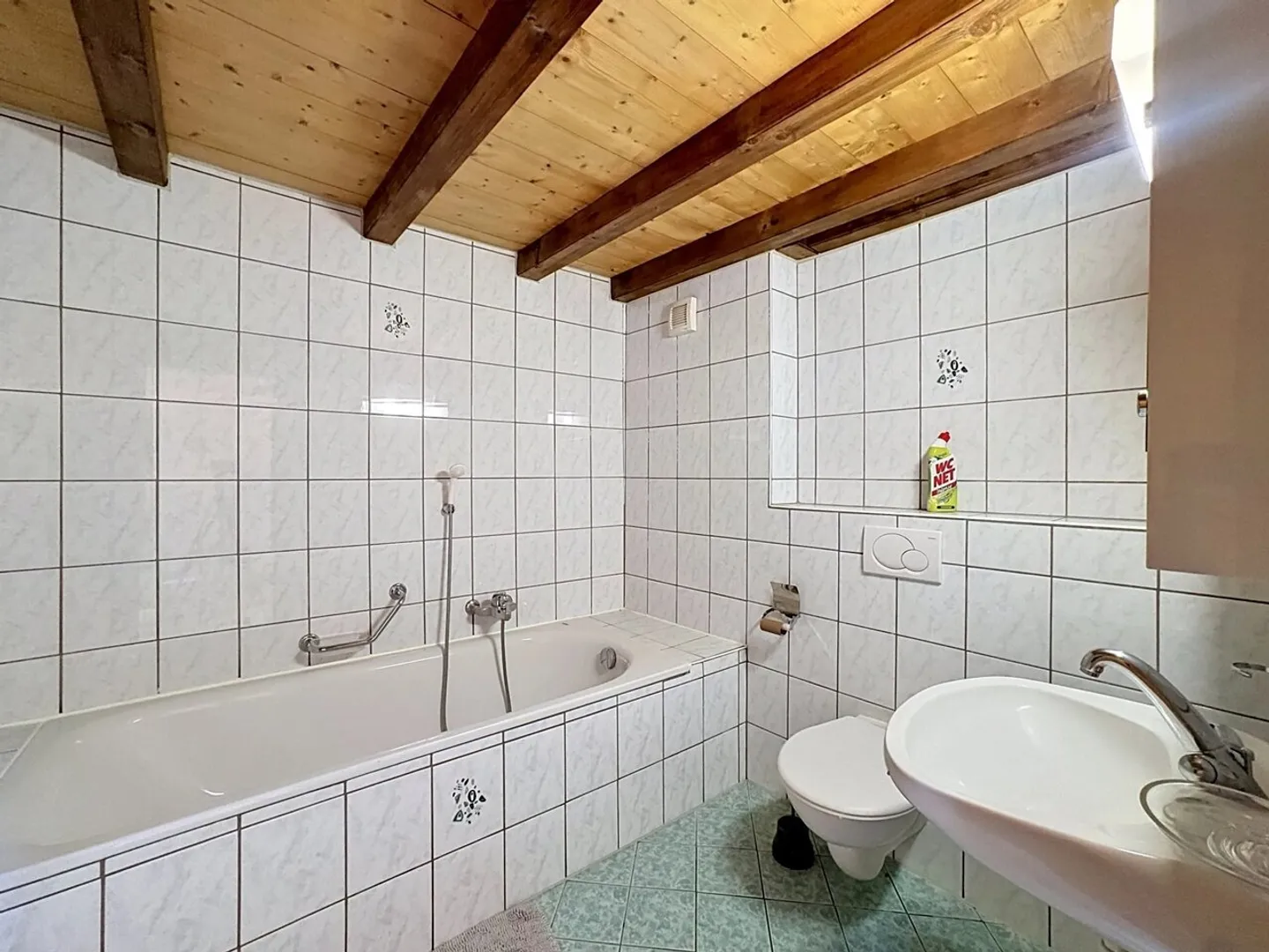 Village house in Massongex? Investment opportunity with immediate return - Photo 7 of 12
