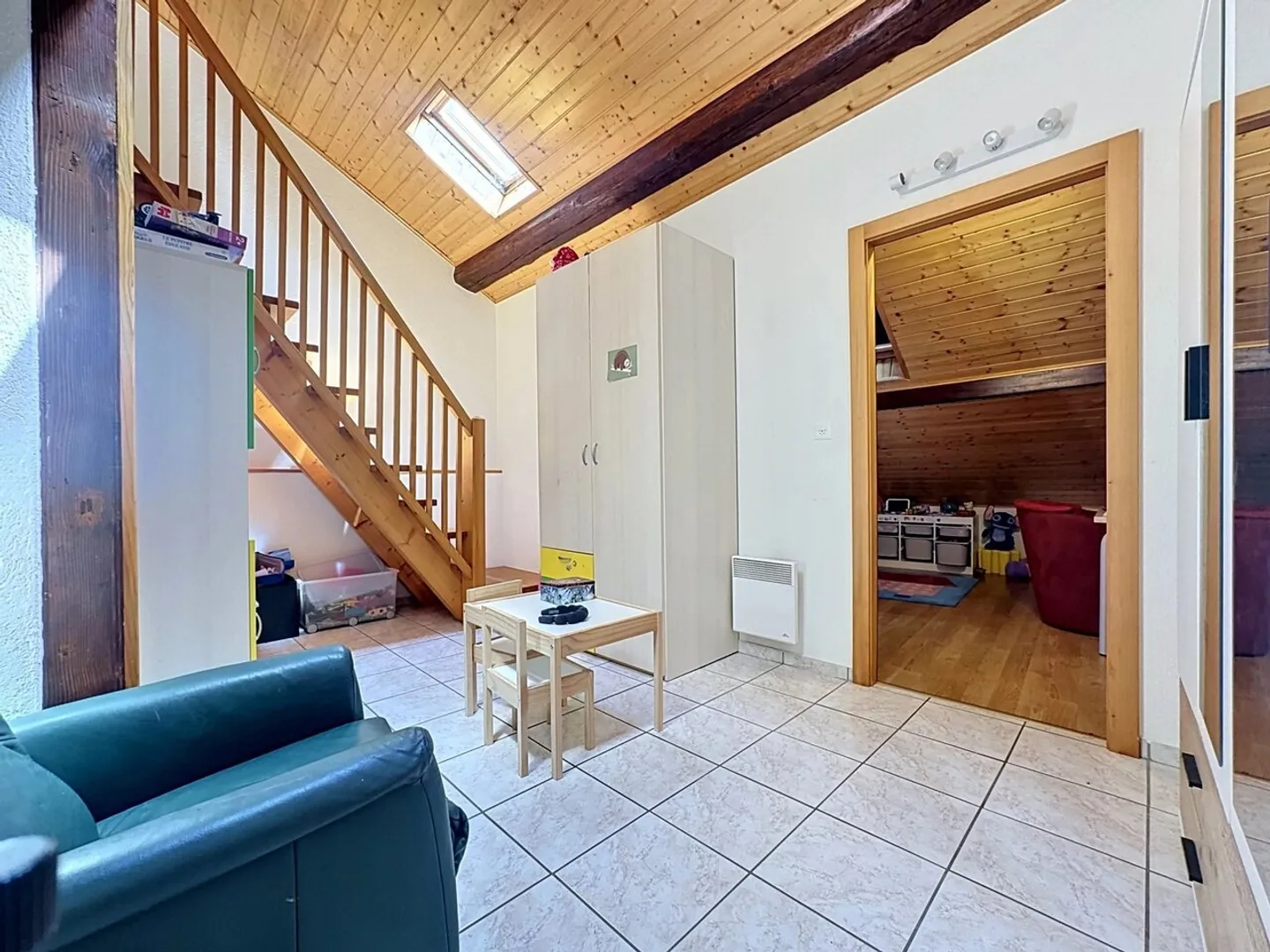 Village house in Massongex? Investment opportunity with immediate return - Photo 8 of 12