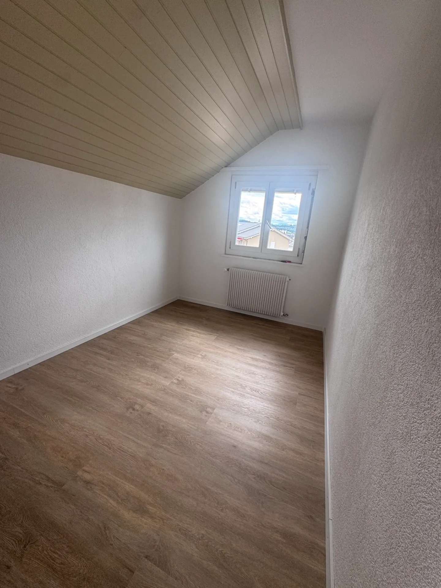 Payerne, in affitto, appartamento di 4.5 locali, ristrutturato con balcone - Foto 6 di 12