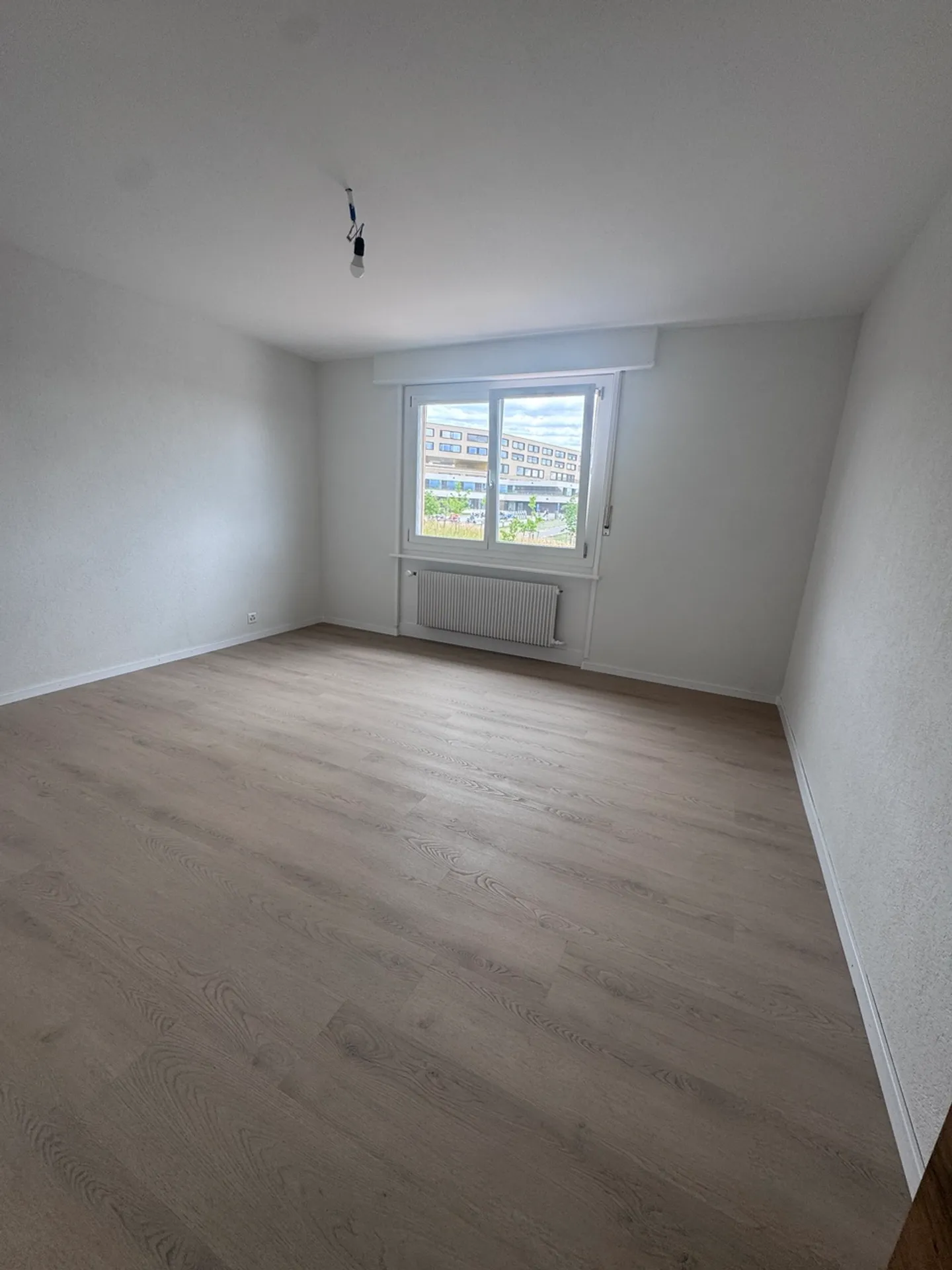 Payerne, in affitto, appartamento di 4.5 locali, ristrutturato con balcone - Foto 7 di 12