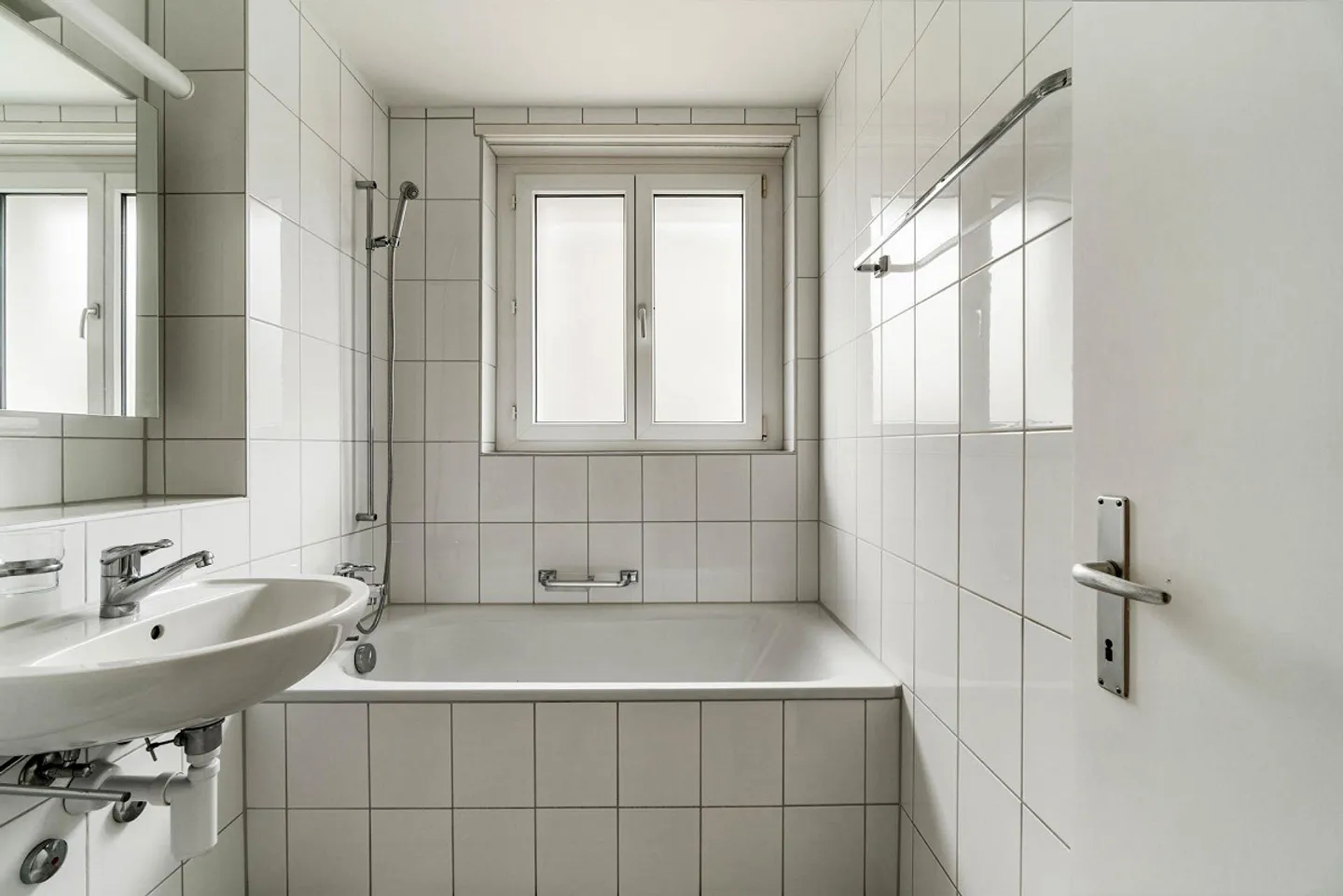 Appartement moderne dans un environnement vert et calme ! - Photo 3 sur 6