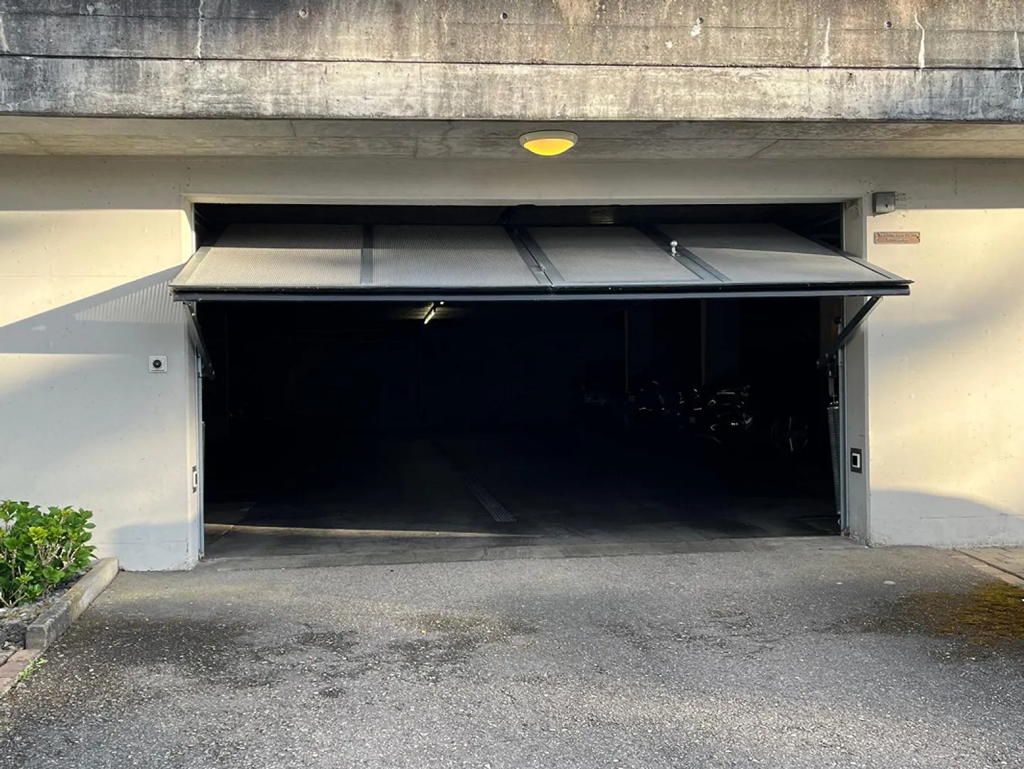 Place de parking souterrain à louer - Photo 2 sur 3