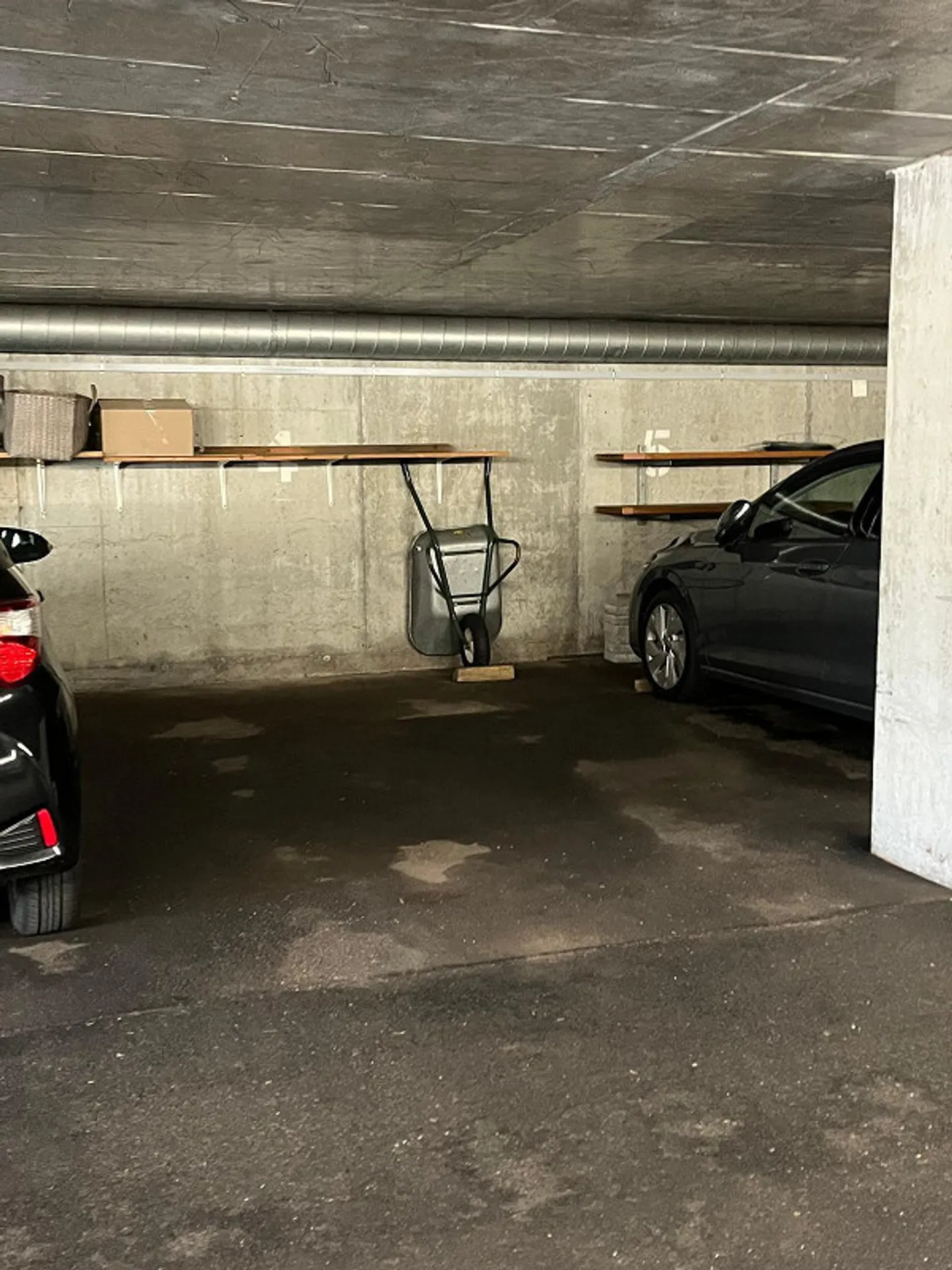 Place de parking souterrain à louer - Photo 3 sur 3