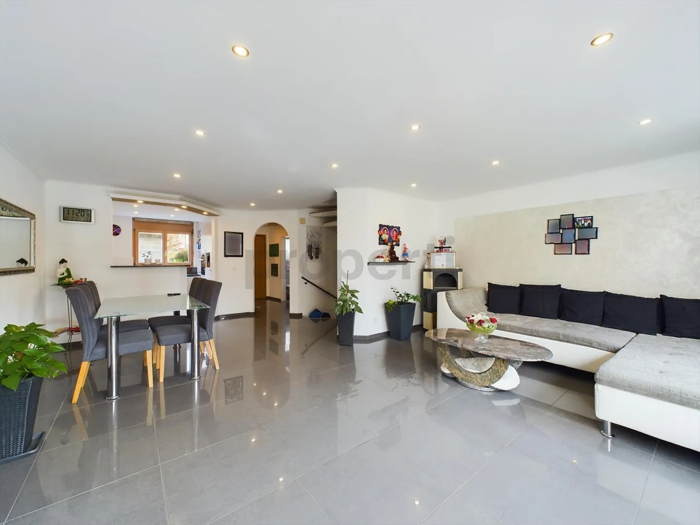 Terraced House 5.5 Rooms - Photo 1 of 12