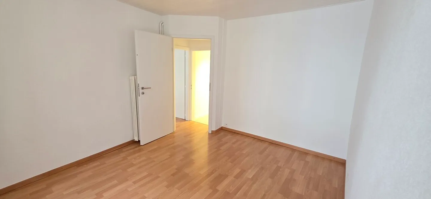 Bellissimo 3.5 locali - Lavatrice/asciugatrice integrata - Foto 9 di 13