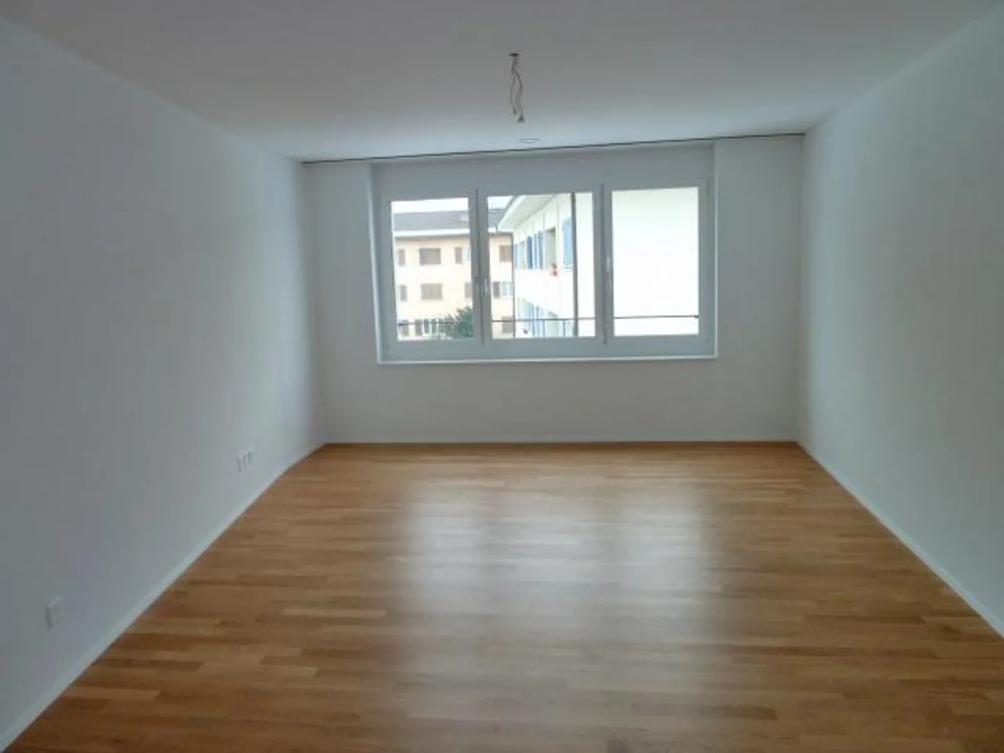 Moderne 4.5 Zimmer-Wohnung - Foto 4 von 12
