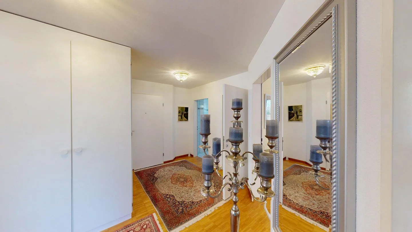 AgentSelly - Living in an exclusive location with a view - Photo 7 of 13