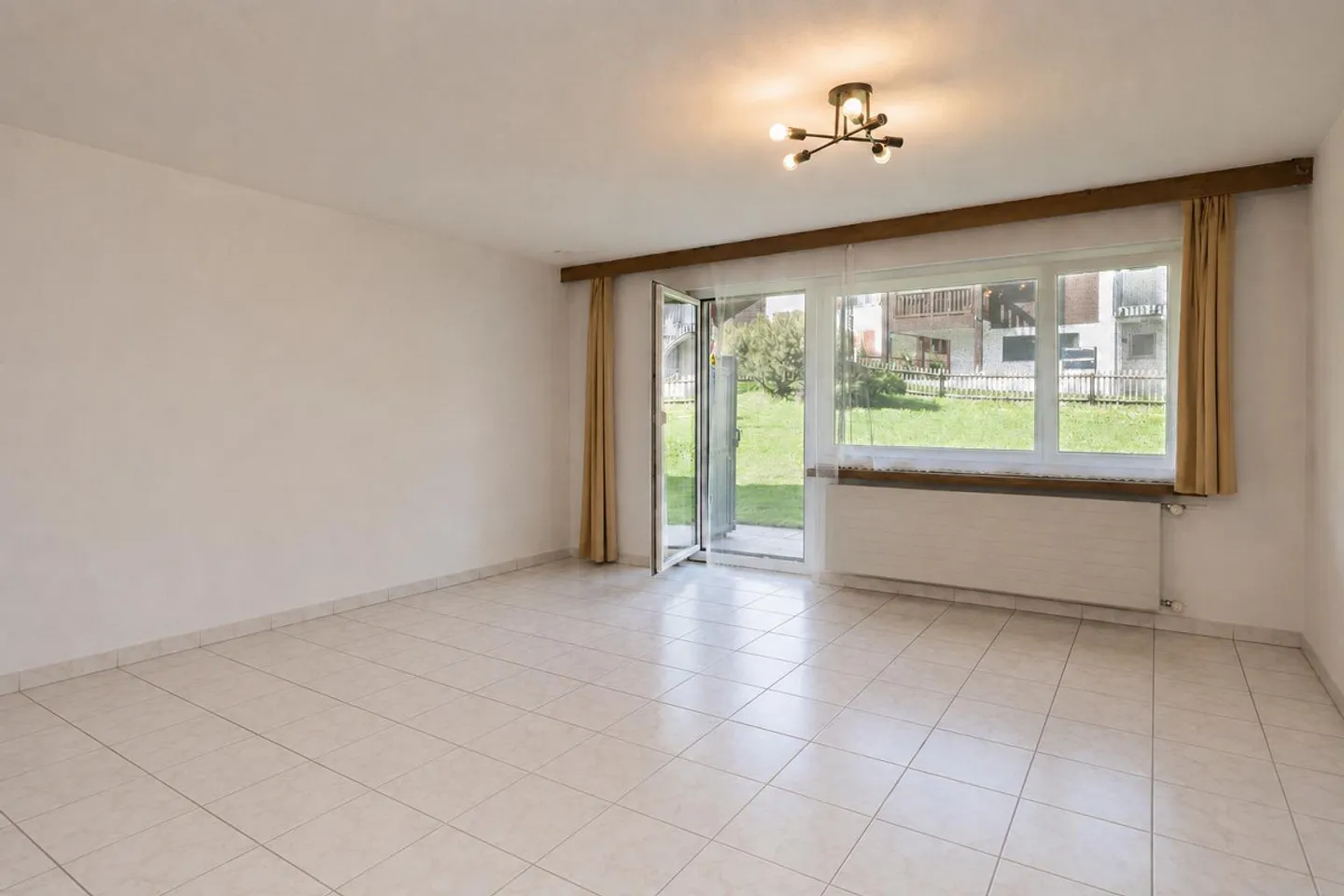 Spacious 2½-room second home with garden seating area in the south - Photo 1 of 8