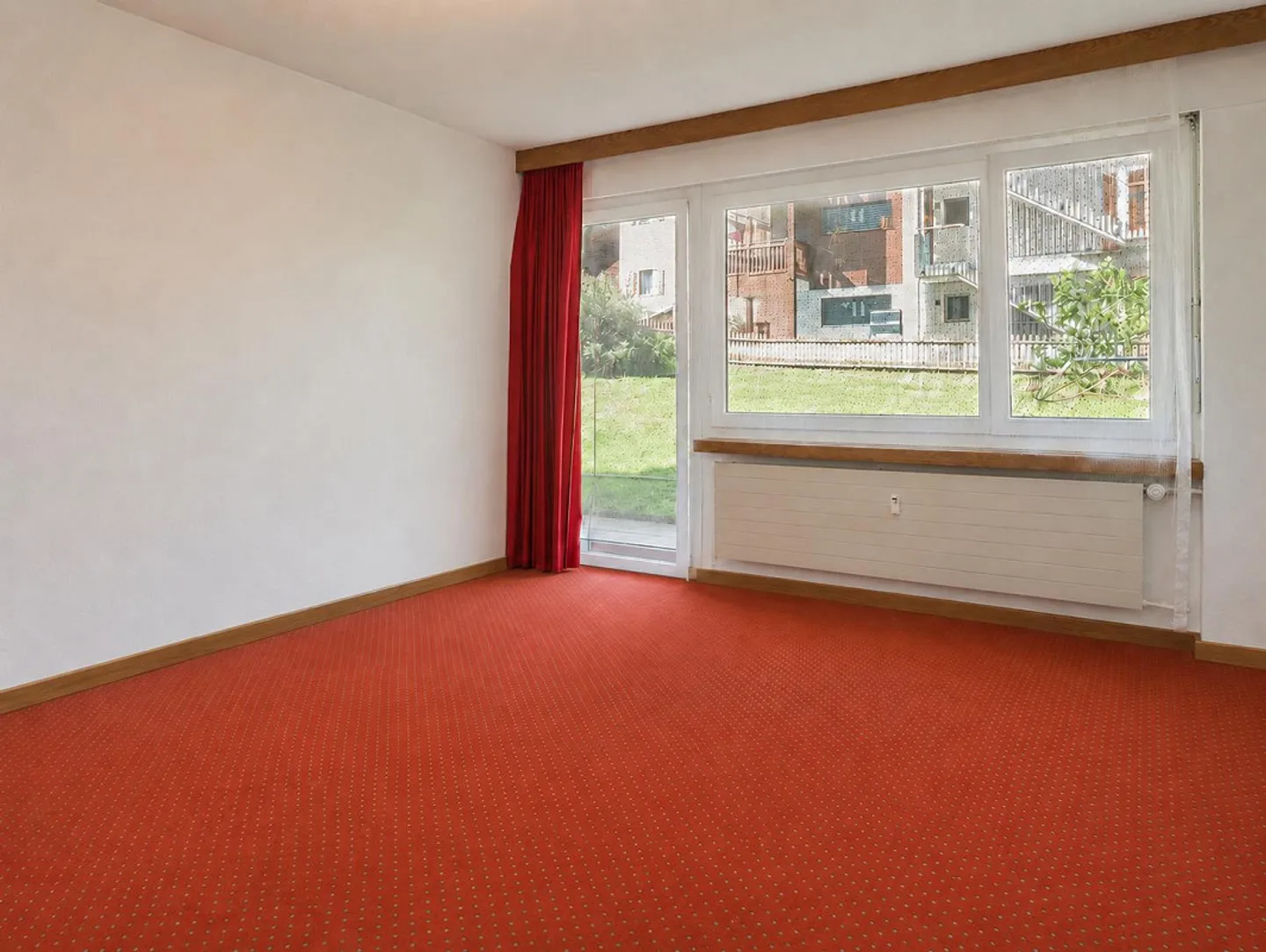 Spacious 2½-room second home with garden seating area in the south - Photo 3 of 8