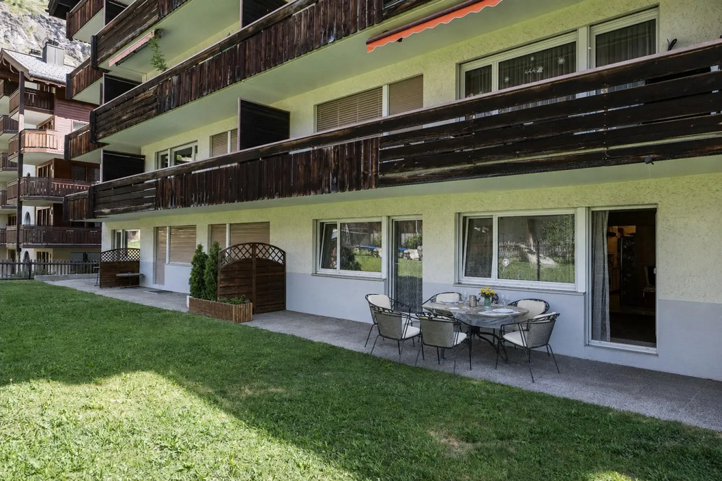 Spacious 2½-room second home with garden seating area in the south - Photo 7 of 8