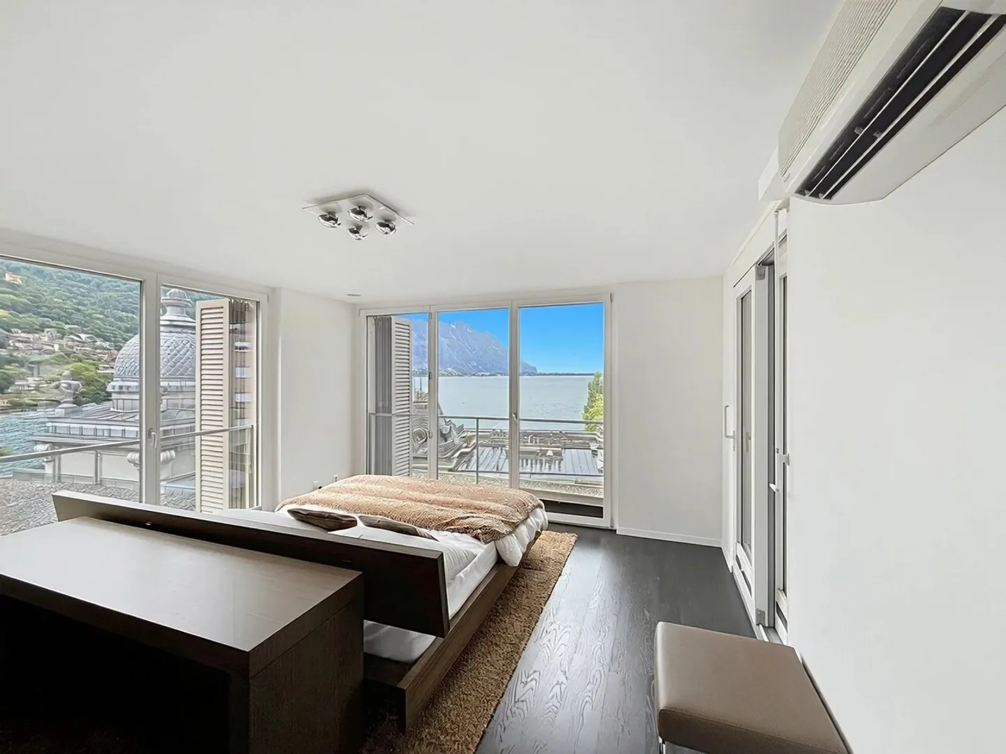 6.5 rooms with panoramic view of the lake and the Dents du Midi - Photo 12 of 13