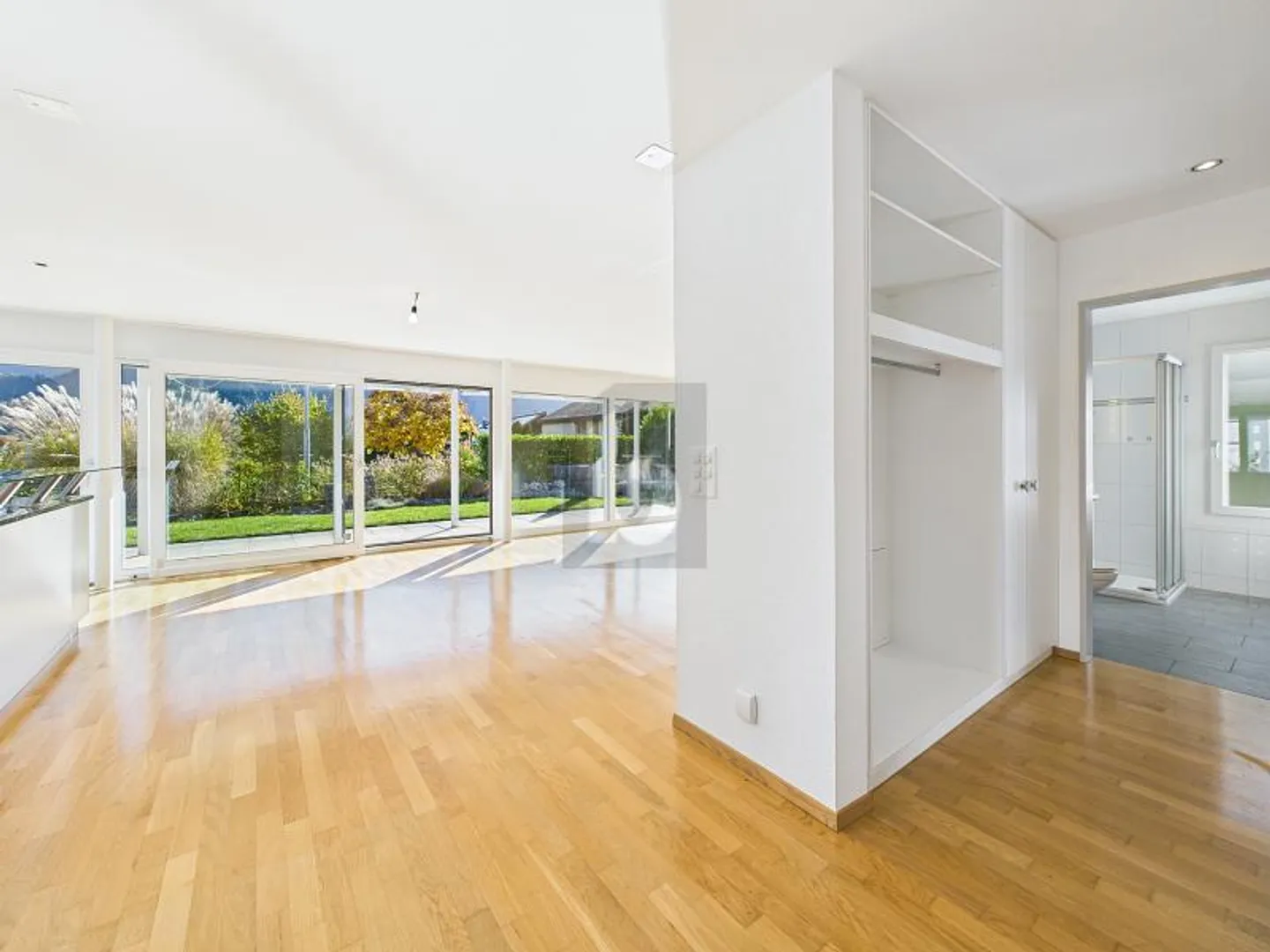 Incantevole con vista sulla catena montuosa delle Alpi - Foto 2 di 6