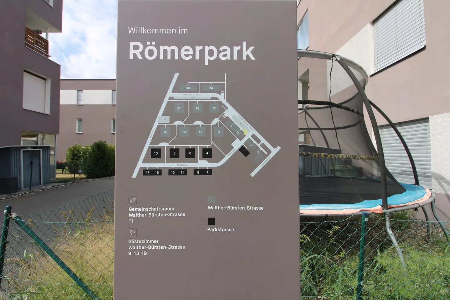 Einstellhallenplatz im Römerpark (Oberentfelden) - Foto 2 von 7