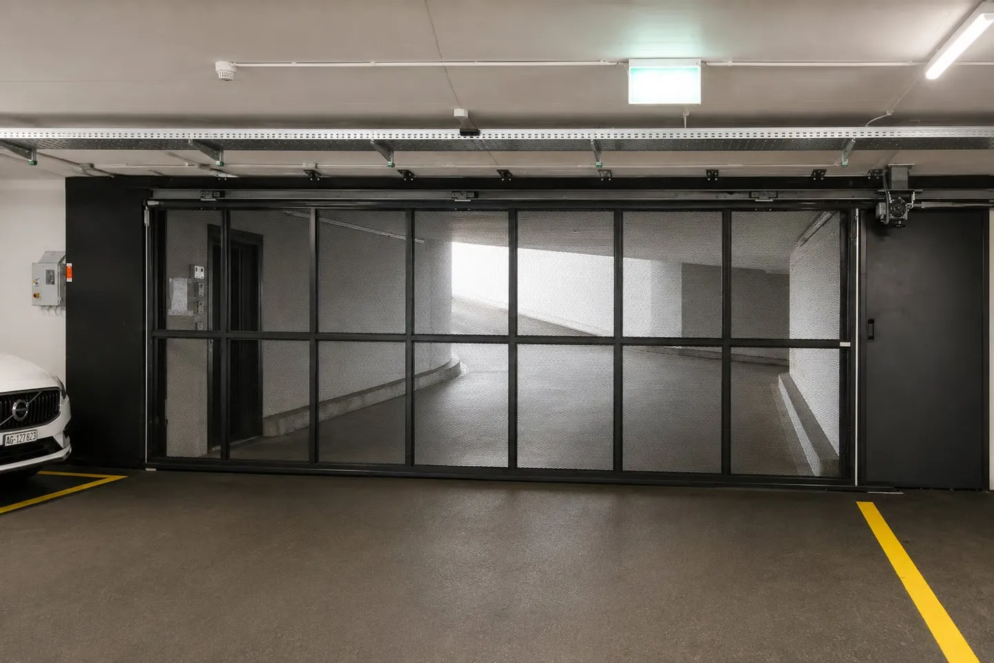 Einstellhallenplatz im Römerpark (Oberentfelden) - Foto 6 von 7