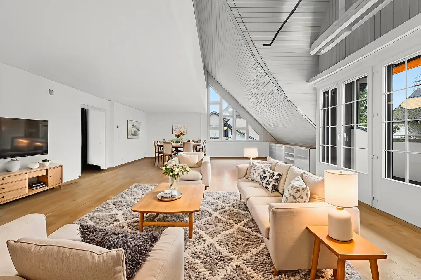 Appartamento Attico Elegante a Gossau ZH - Foto 1 di 14