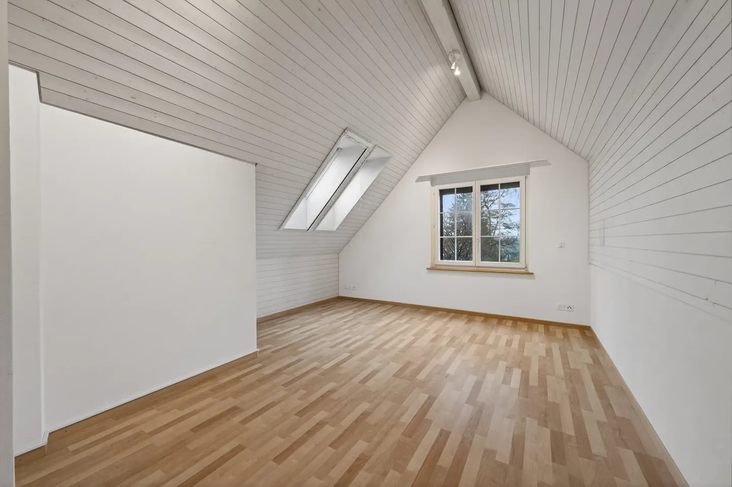 Appartamento Attico Elegante a Gossau ZH - Foto 10 di 14