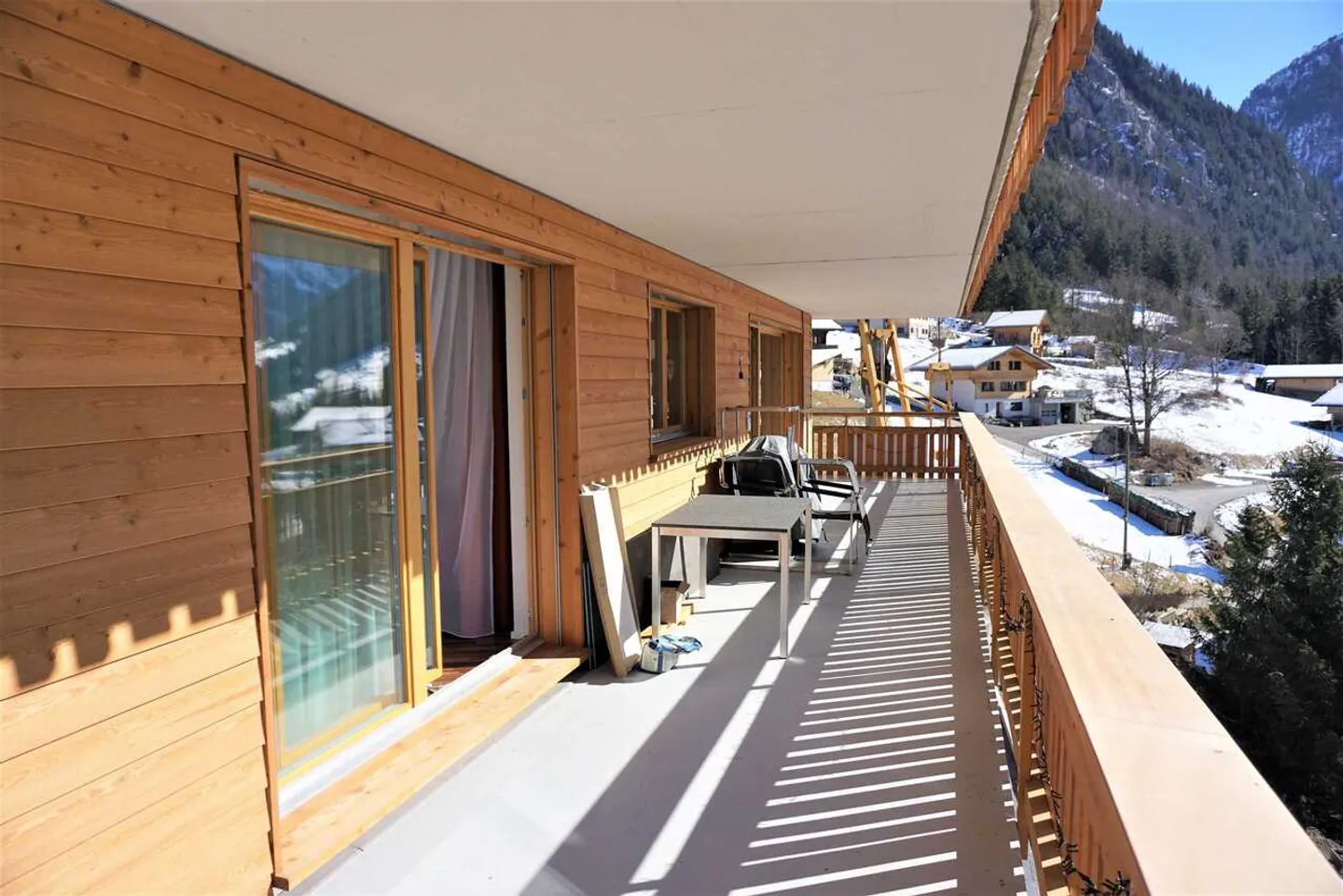 4.5-Room Apartment with Panoramic View in Kiental - Photo 9 of 13