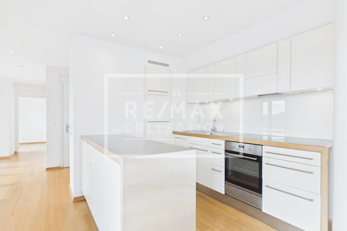 Appartamento attico di 2,5 stanze e studio aggiuntivo sul Zurichberg - Foto 4 di 13