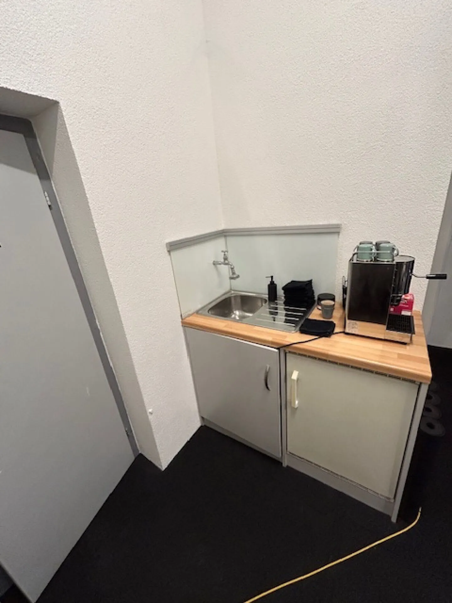 Studio/Ufficio/Spazio Commerciale in una Posizione Centrale - Foto 7 di 9