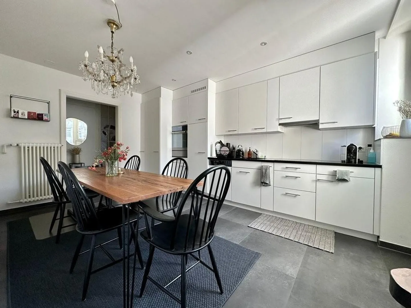 Dream old building apartment - Photo 3 of 11