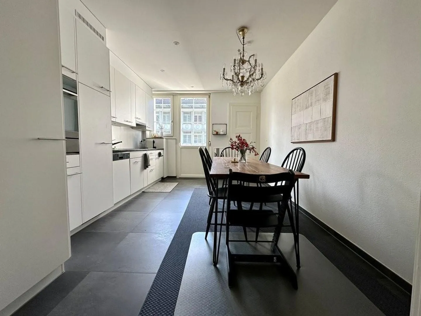 Dream old building apartment - Photo 4 of 11