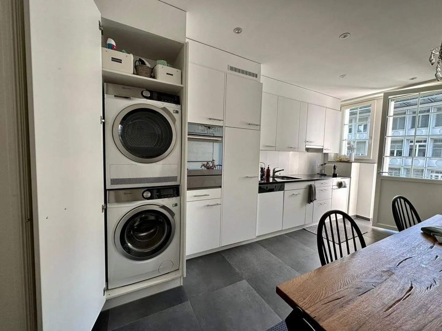 Dream old building apartment - Photo 5 of 11