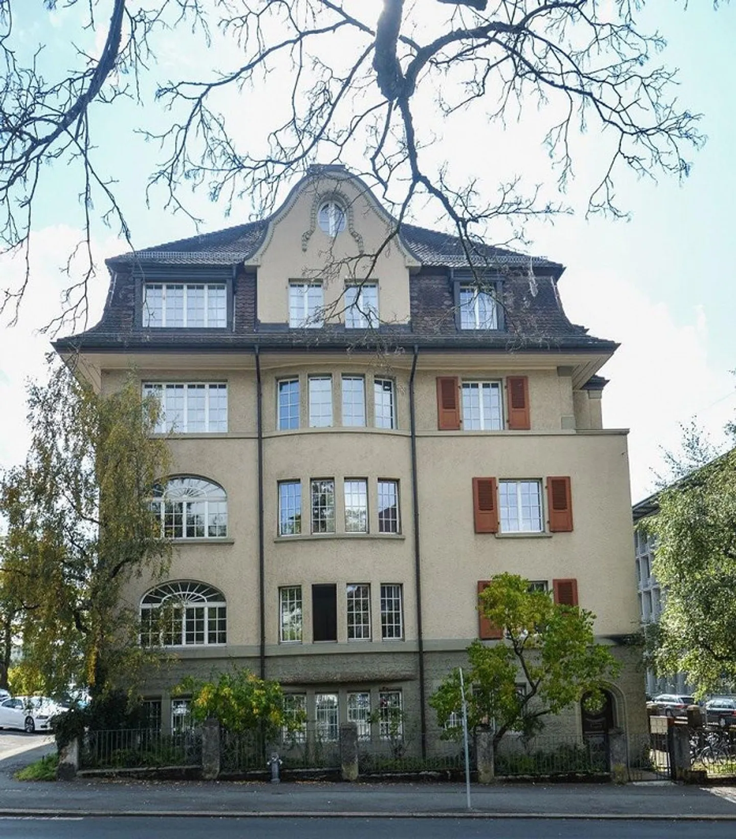 Dream old building apartment - Photo 2 of 11