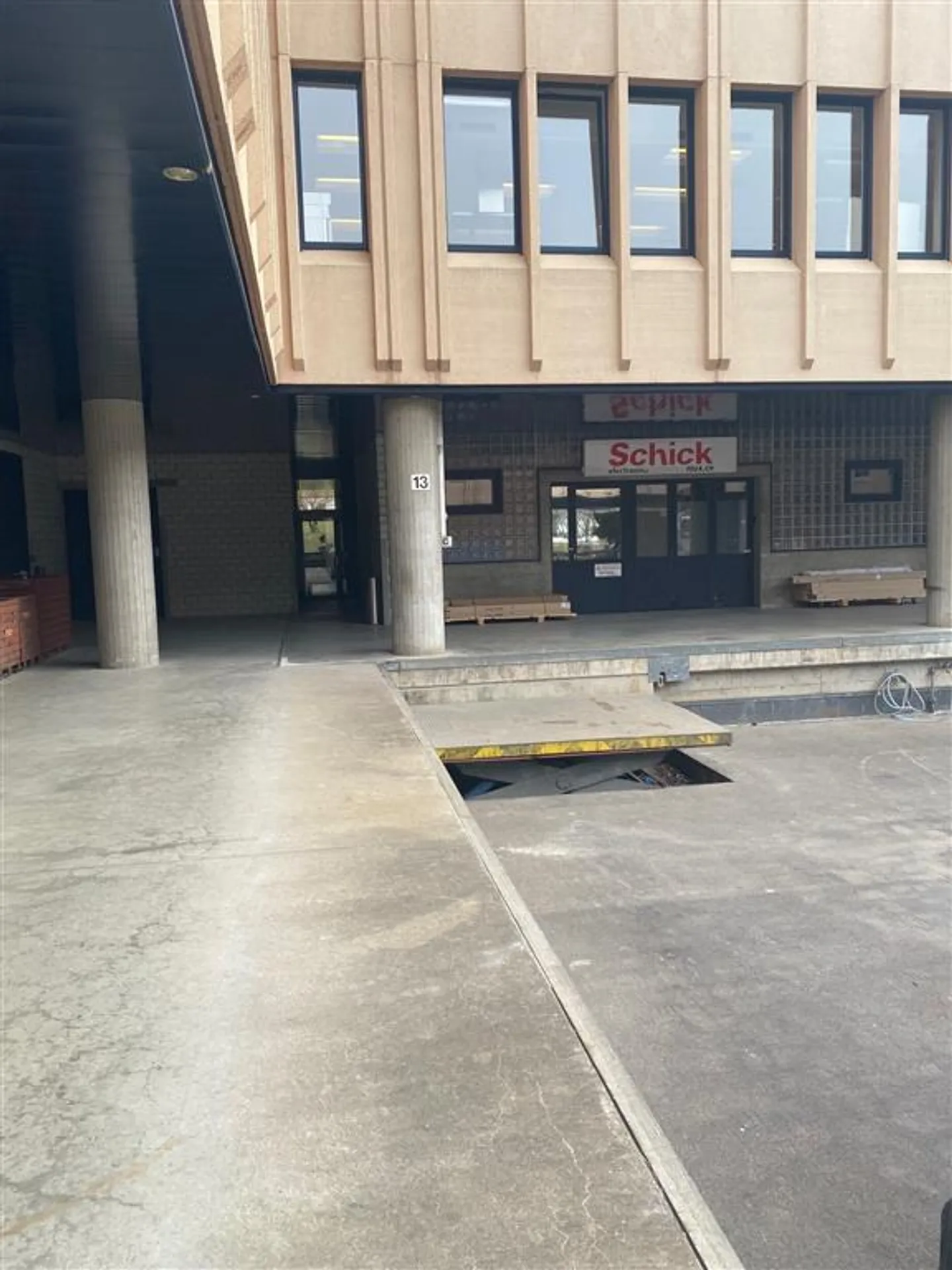 Offices, 212 - Photo 2 of 11