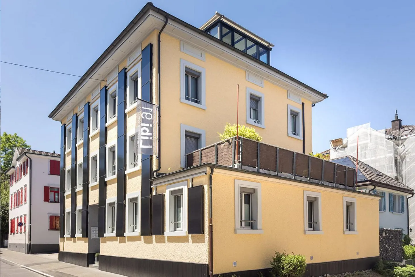 Bright Atelier/Practice/Office Space in the Center of St. Gallen (All Inclusive) - Photo 4 of 10