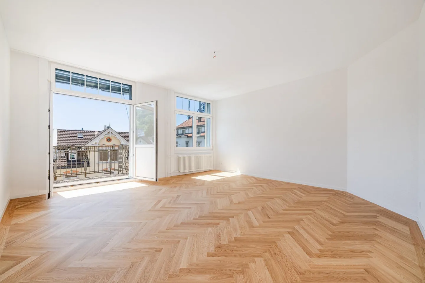Stylishly renovated apartment with balcony & herringbone parquet - Photo 5 of 8