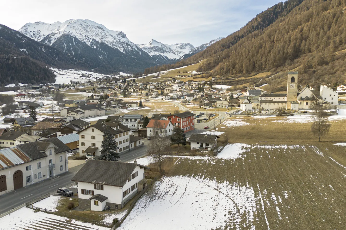 Ideal as a family house or for living and renting - Photo 5 of 6