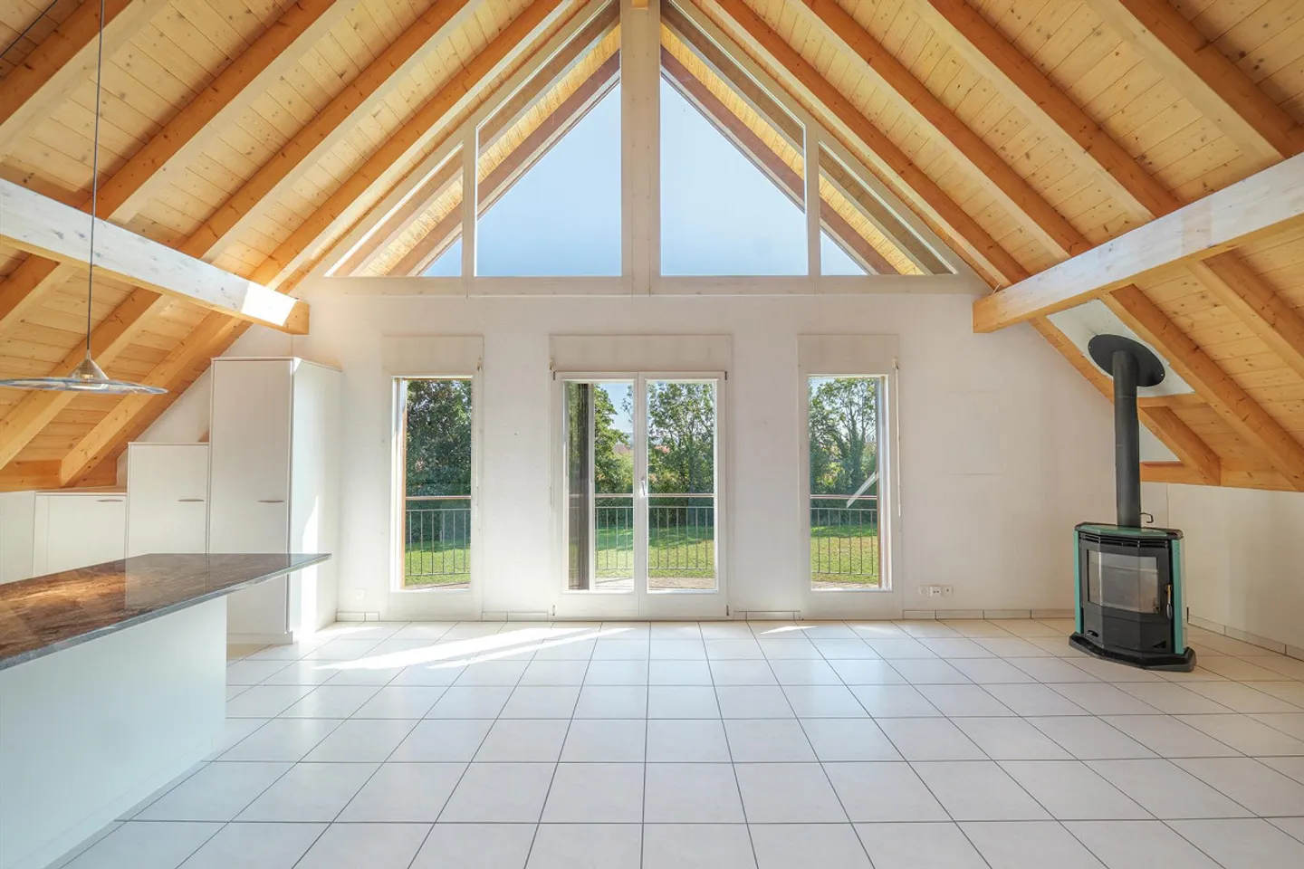 Geräumige Maisonette mit Galerie - Foto 4 von 21
