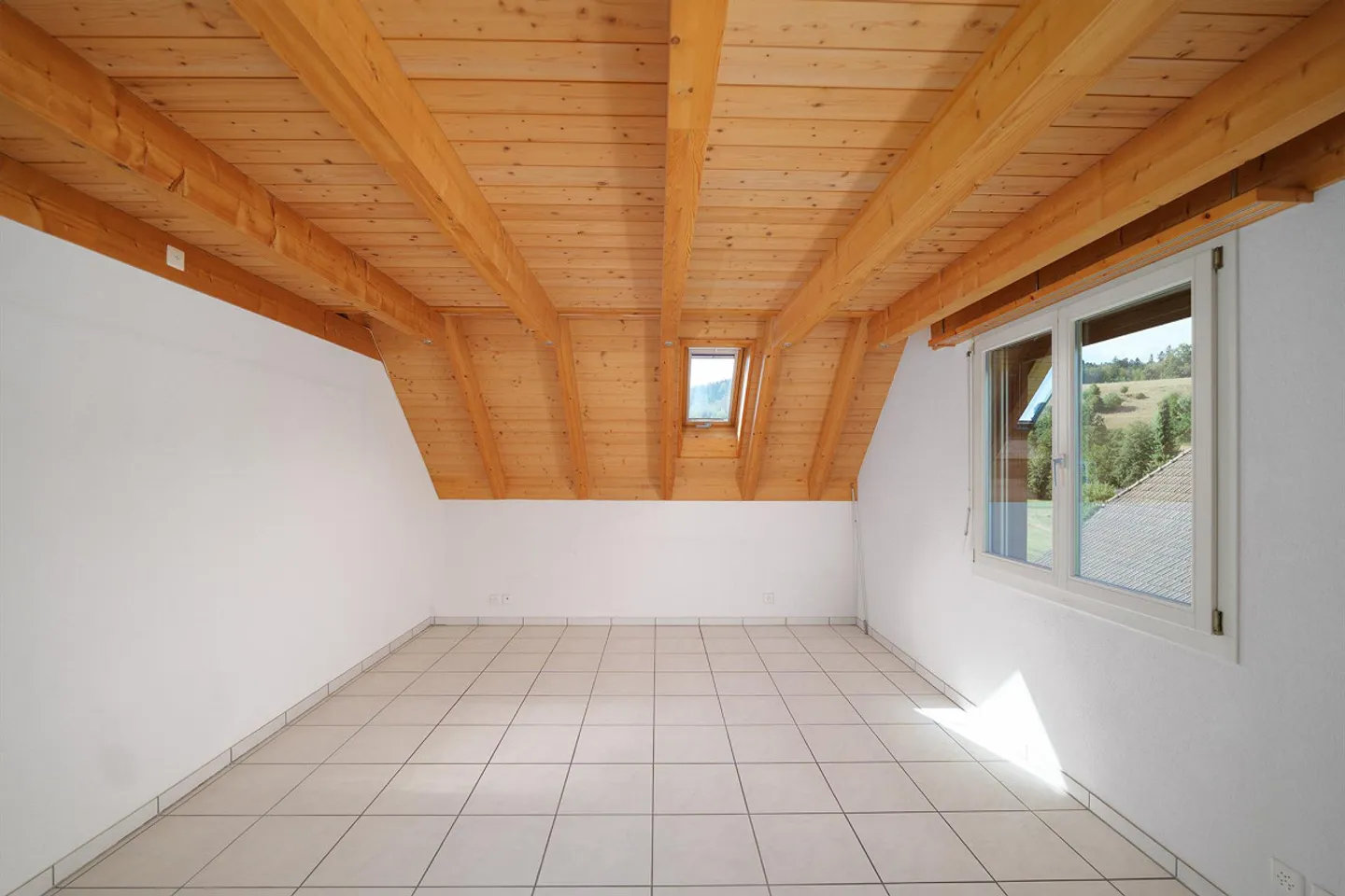 Geräumige Maisonette mit Galerie - Foto 9 von 21