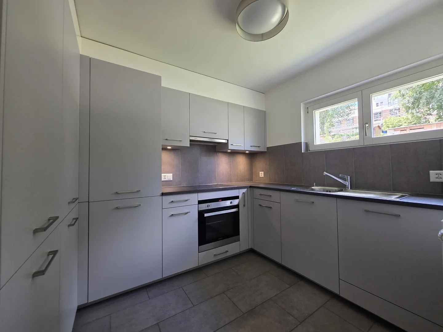 BEL APPARTAMENTO RISTRUTTURATO CON BALCONE - Foto 1 di 8