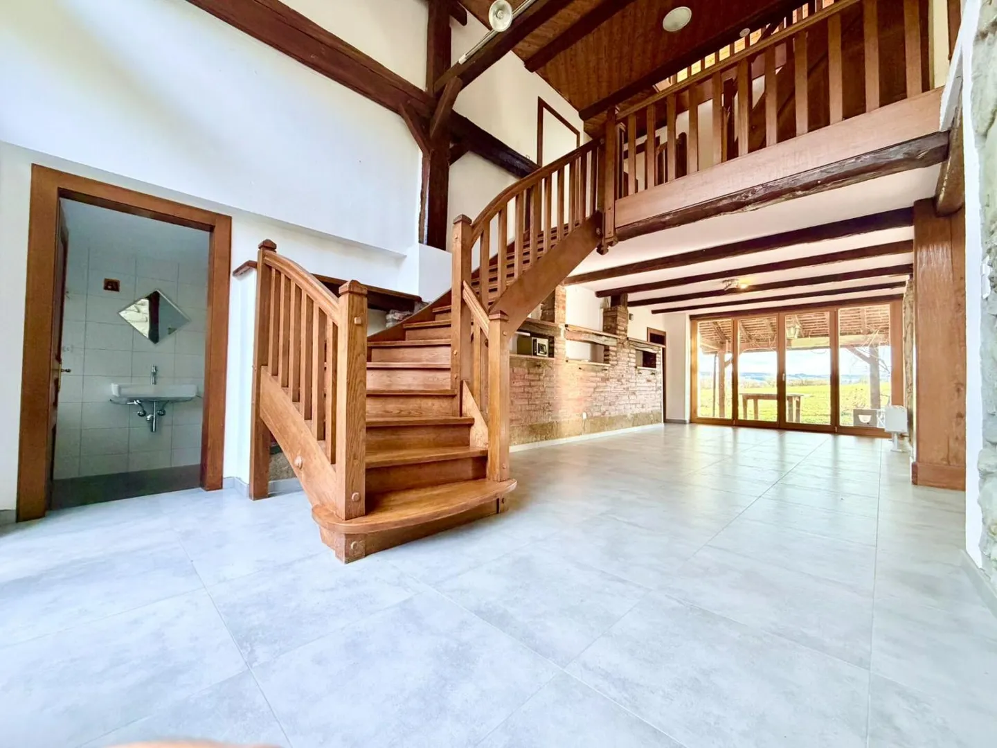 Large renovated farm with 2 apartments and bread oven - Photo 1 of 10