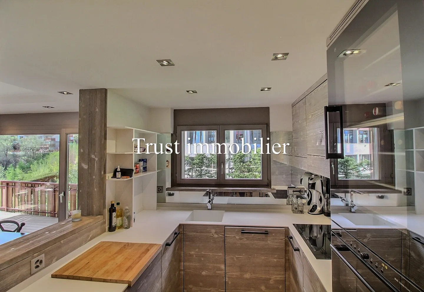 3000. Superb modern renovated apartment - Photo 5 of 15