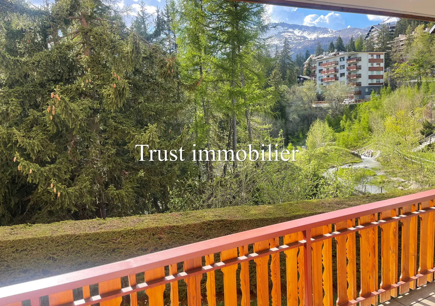 3000. Superb modern renovated apartment - Photo 4 of 15