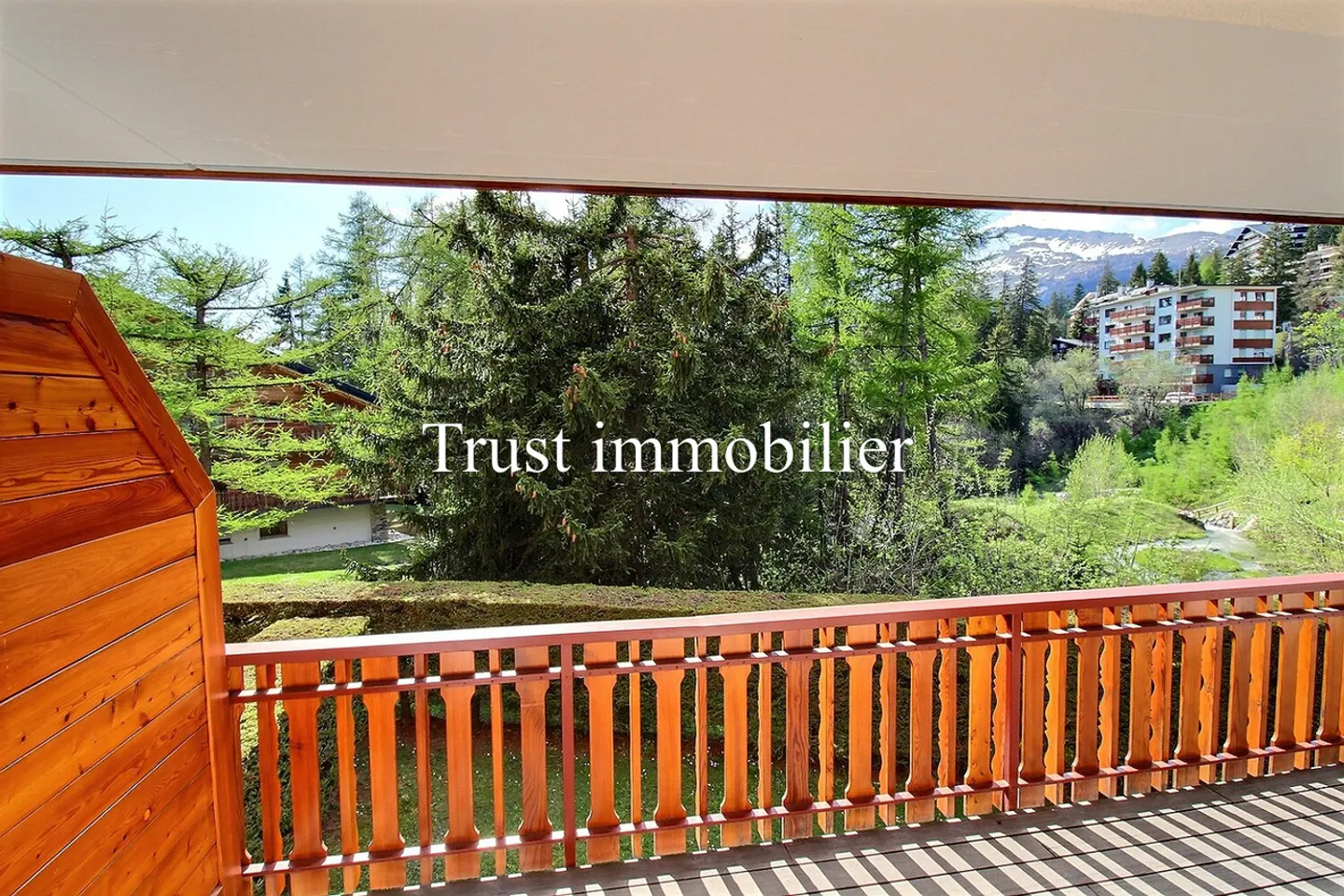 3000. Superb modern renovated apartment - Photo 10 of 15