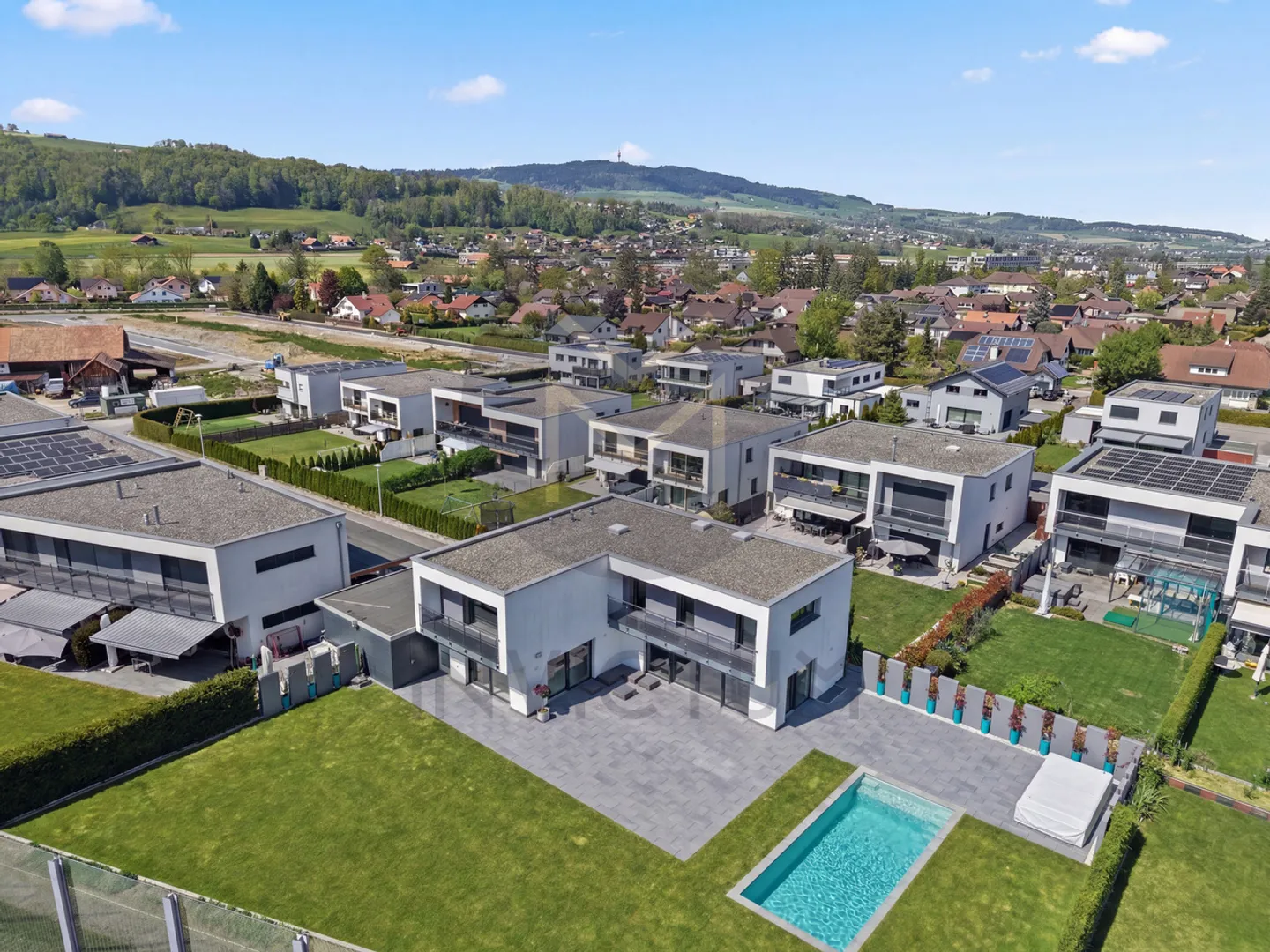 Exceptional contemporary villa with terrace and garden - Photo 28 of 28