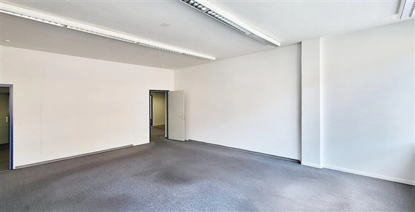 Vielseitige Bürofläche zu vermieten - Foto 8 von 8